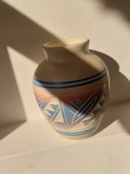 Gesigneerde vaas Hozoni Vintage