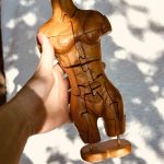 Beeldje Romp Man Hout 2